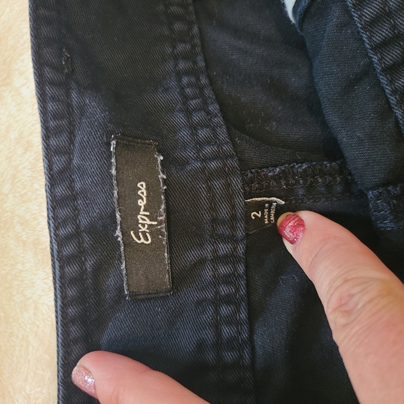 Super cute navy short shorts - Picture 3 of 3